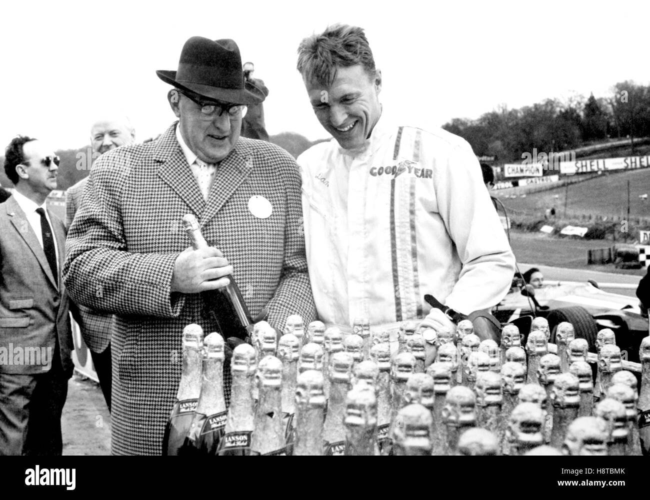 La práctica de la Carrera de Campeones de 1967 Dan Gurney HARRY EAGLE WESLAKE champán Foto de stock