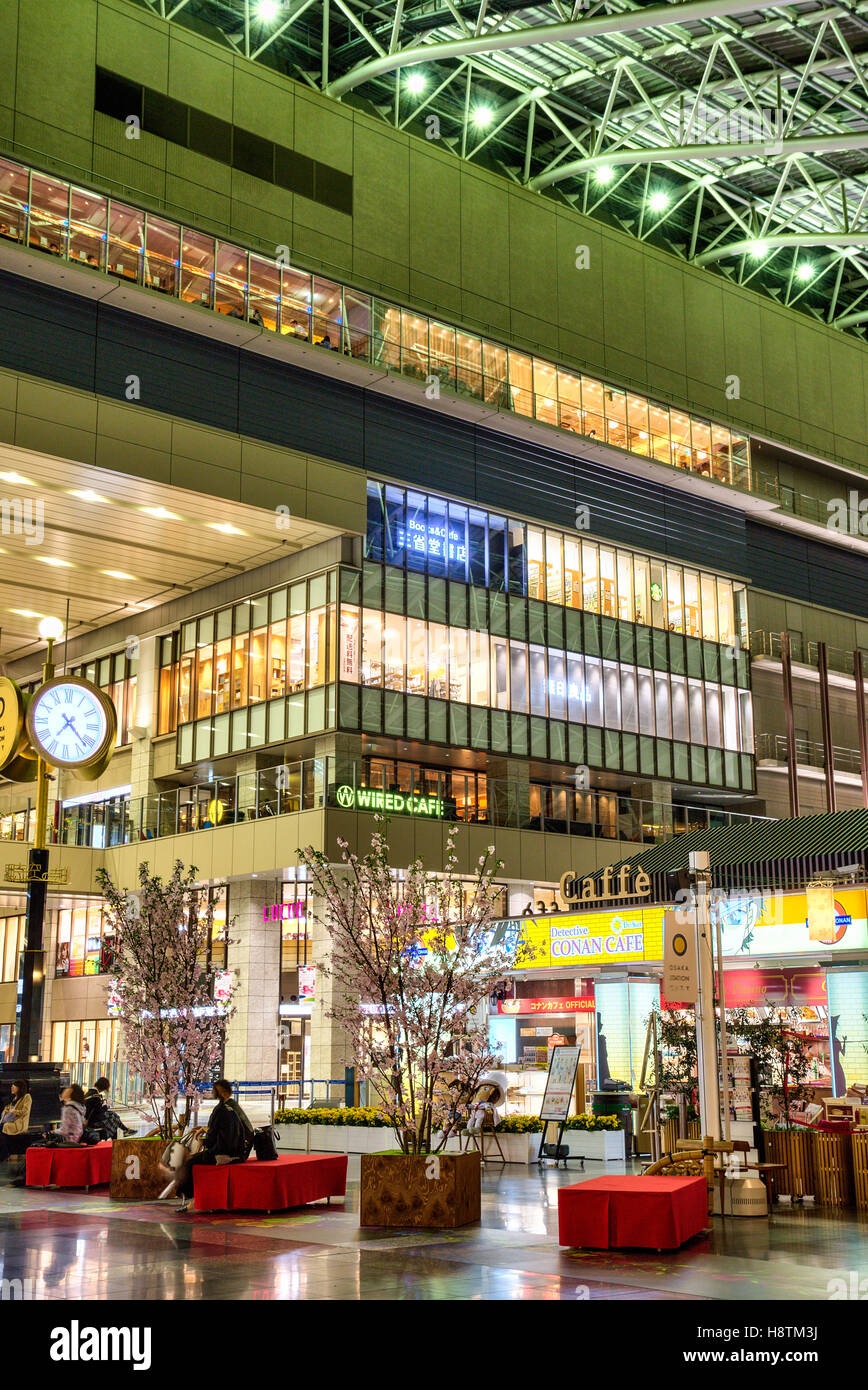 Osaka station north entrance fotografías e imágenes de alta resolución -  Alamy