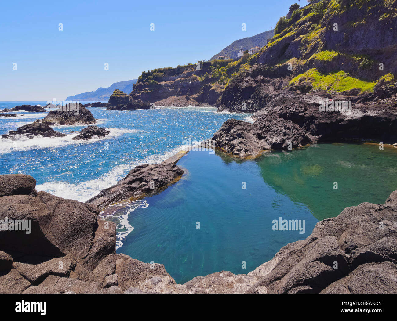 Portugal, Madeira, en vista de las piscinas naturales en Seixal. Foto de stock
