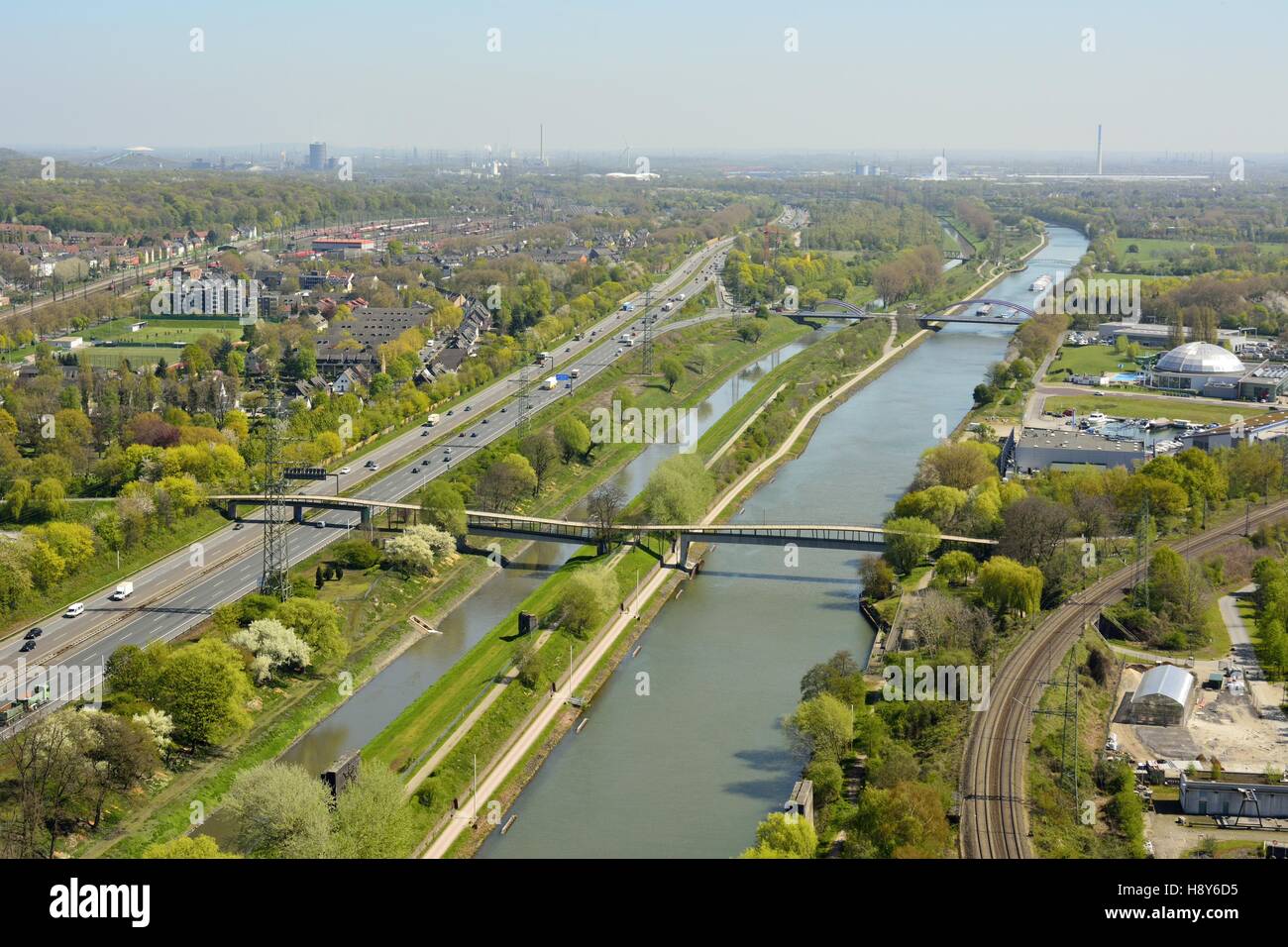Vistas Rhein-Herne-Kanal en Oberhausen, Alemania. Foto de stock