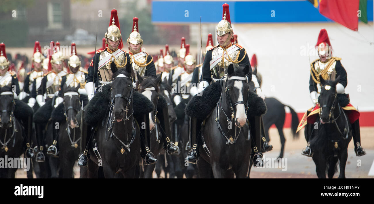 La caballería en ceremonial desfile, Londres Foto de stock
