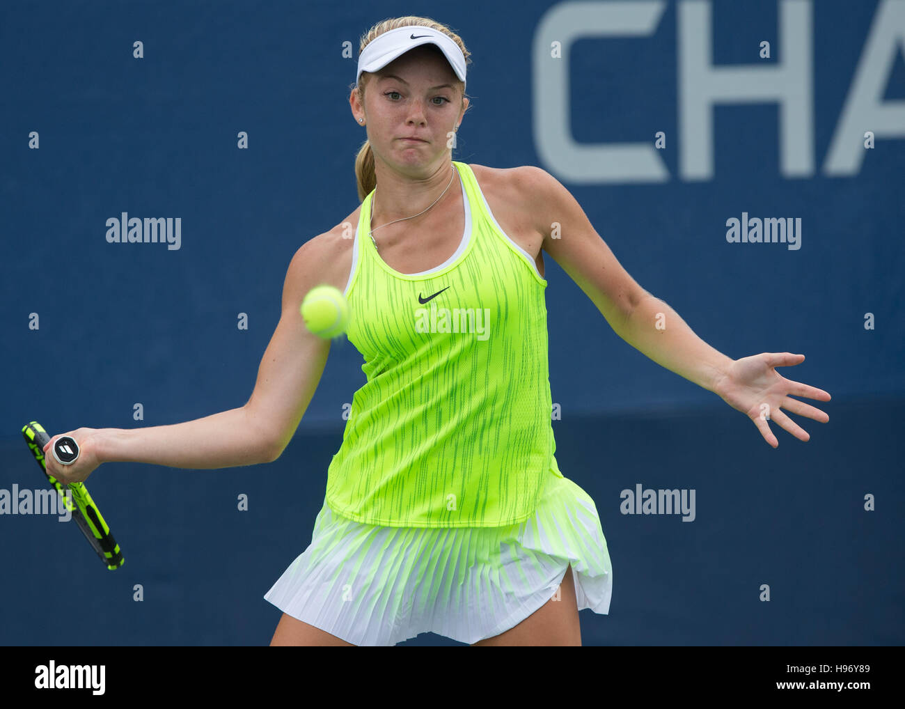 KATIE SWAN (GBR) en el US Open 2016 Campeonatos Junior de Niñas en Flushing Meadows, Nueva York, EE.UU. Foto de stock