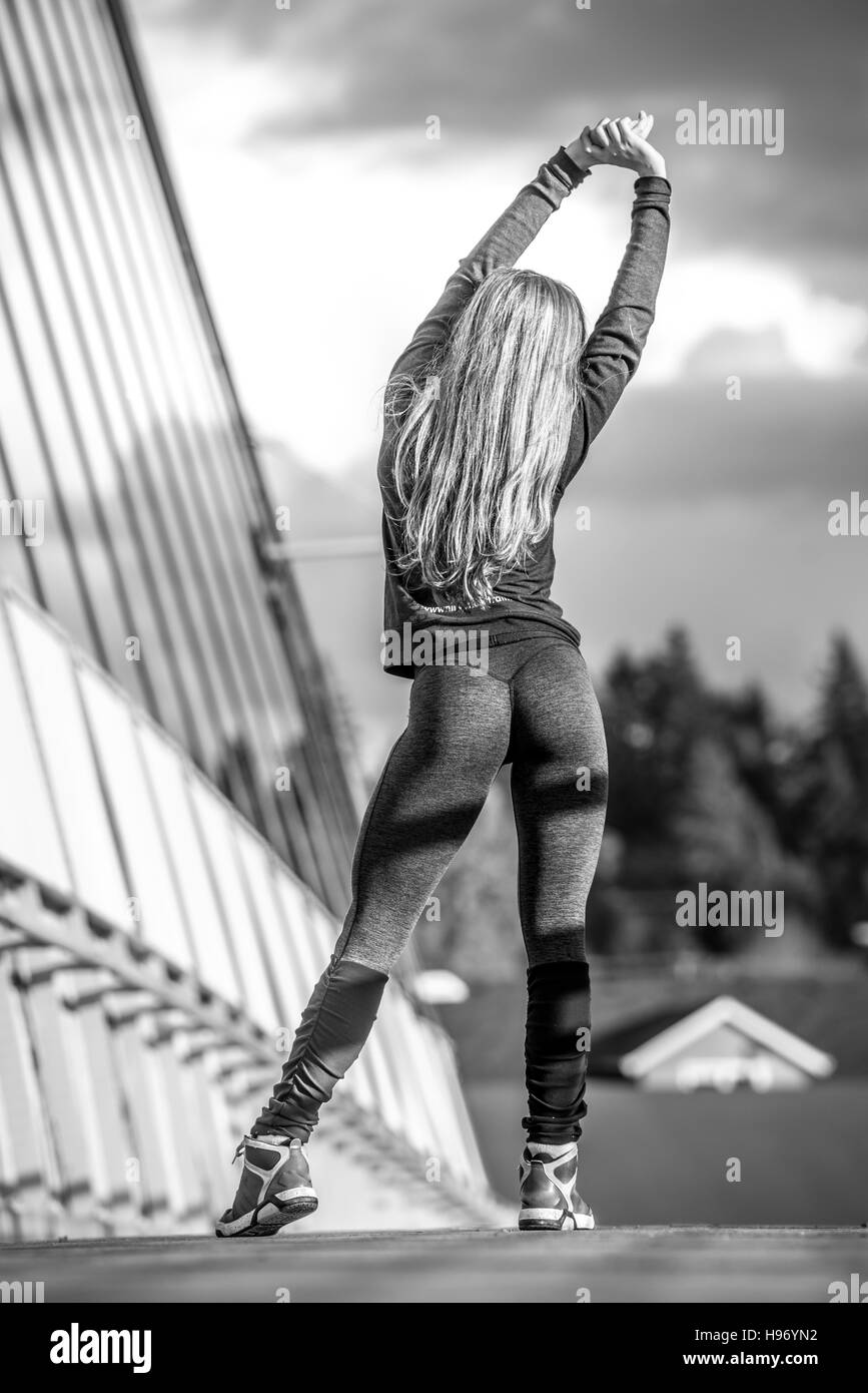 Jogger blanco y negro new arrivals