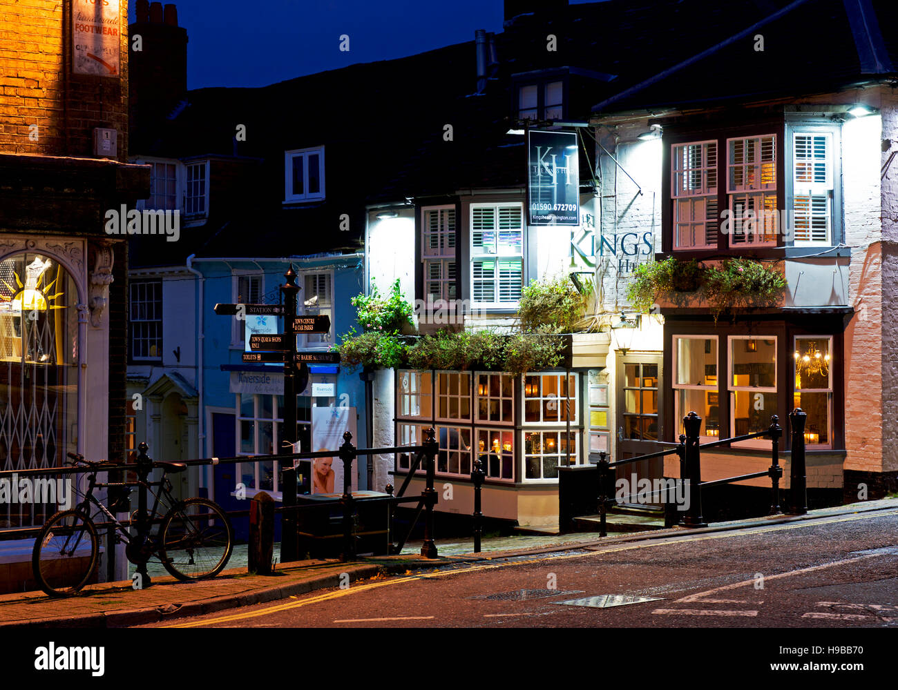El pub Kings Head, Quay Hill, Lymington, Hampshire, Inglaterra Foto de stock