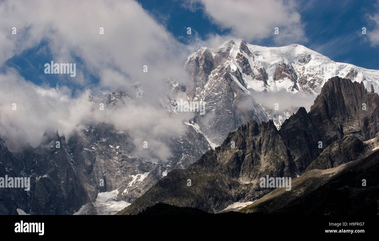 El Mont-Blanc. Alpes. Foto de stock
