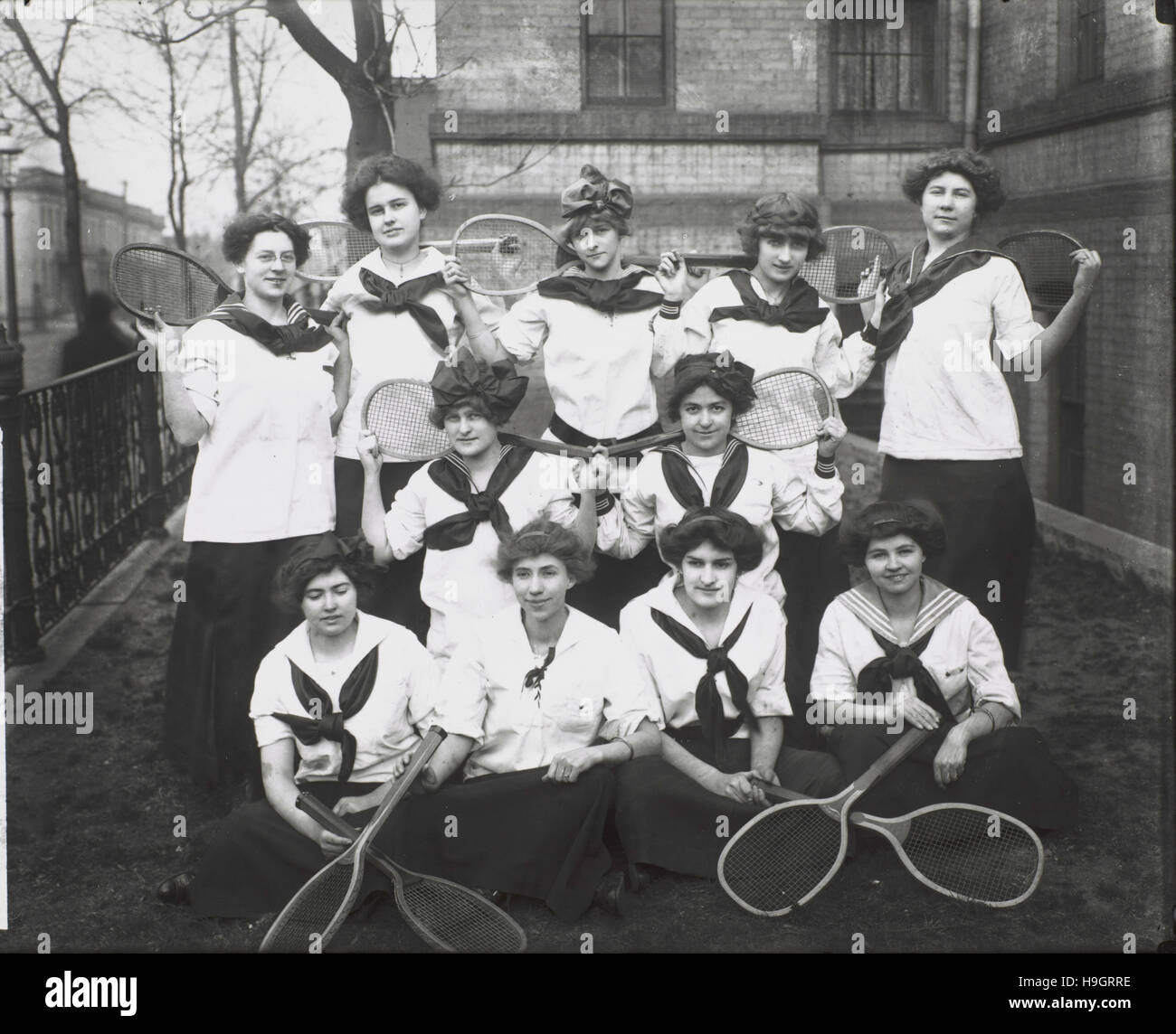 La mujer College-Lovers Tennis Club, 1913 Foto de stock