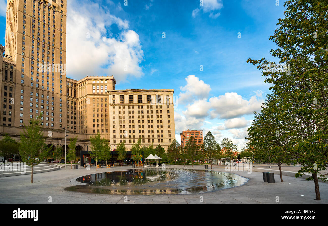 La salpicadura de estanque y fuentes en Cleveland está recién renovado Plaza Pública Foto de stock