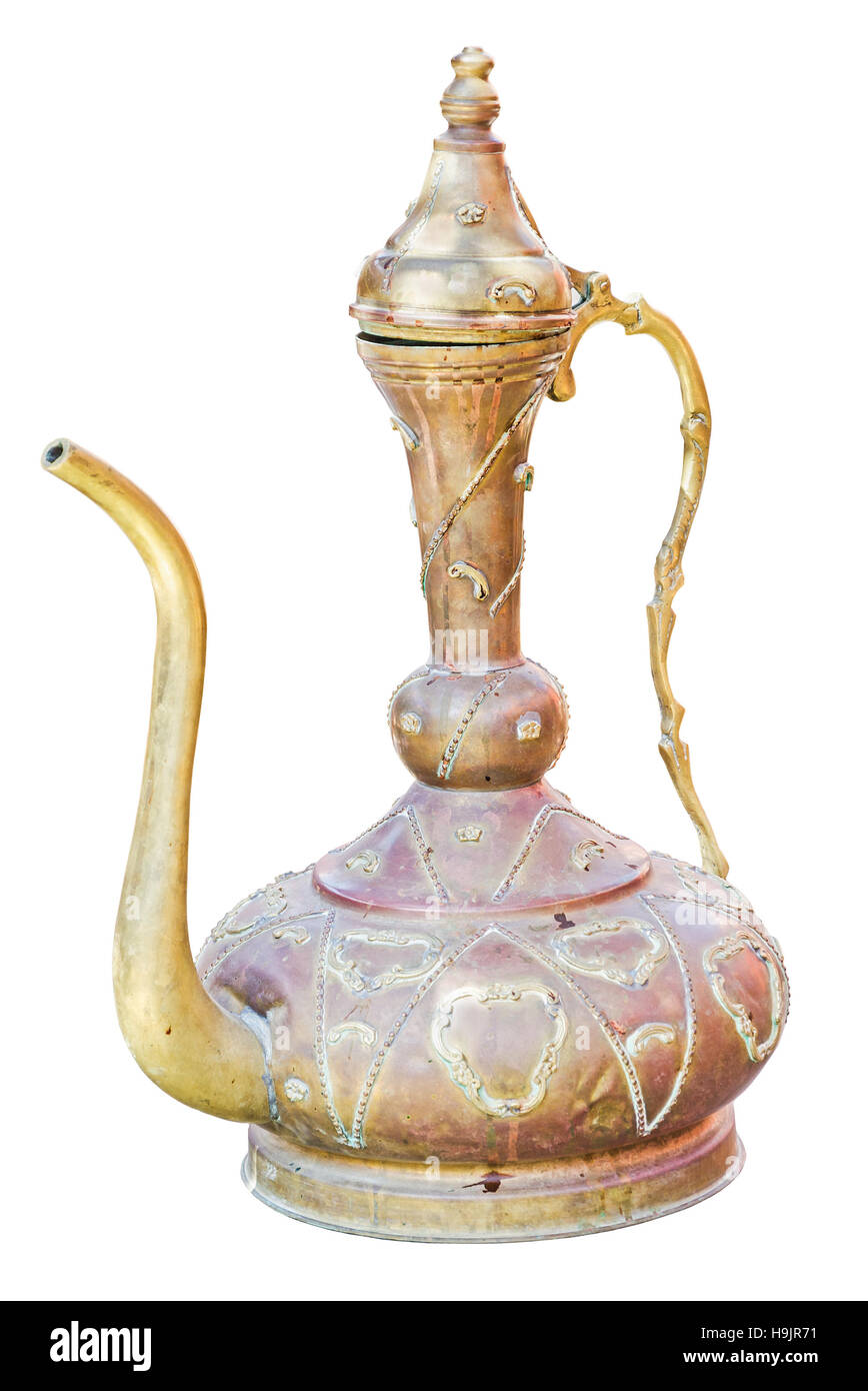 Este antiguo jarra aislado sobre fondo blanco. Retro arabian tetera. Foto de stock
