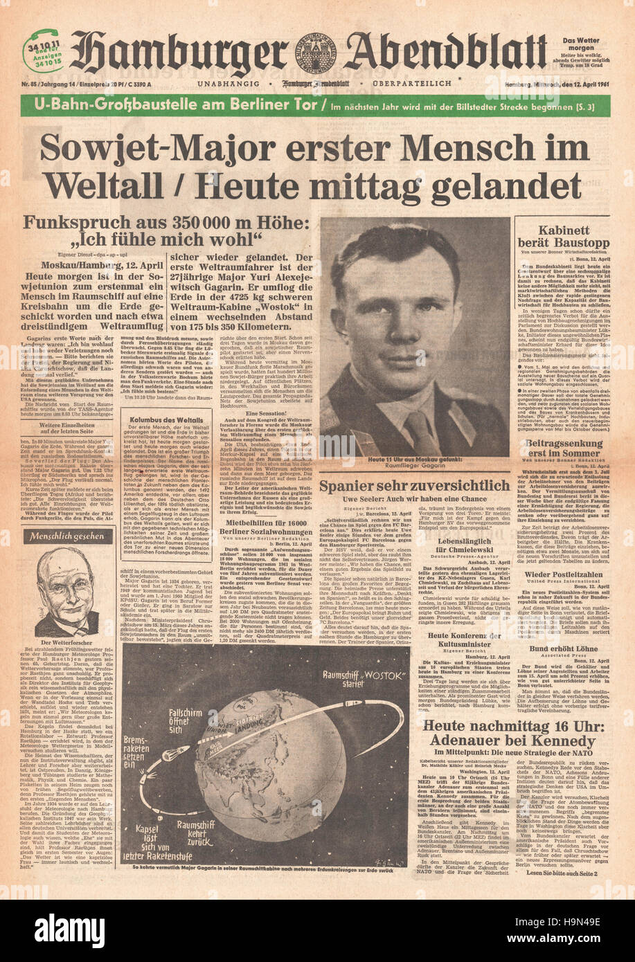 1961 Hamburger Abendblatt Front page Yuri Gagarin es el primer hombre