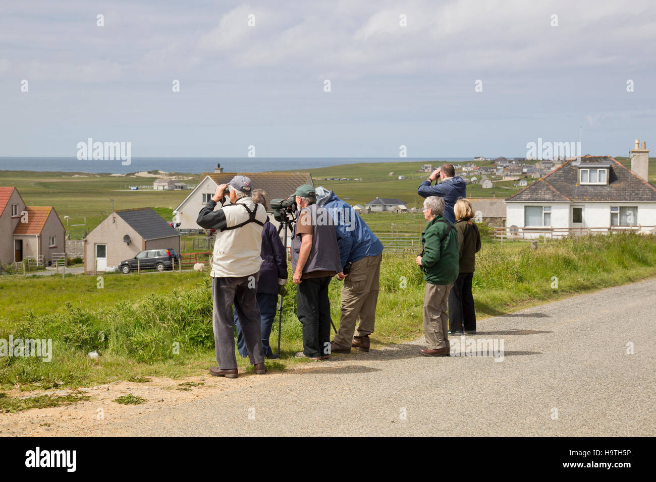 Los observadores de aves en la isla de Lewis,uk Foto de stock