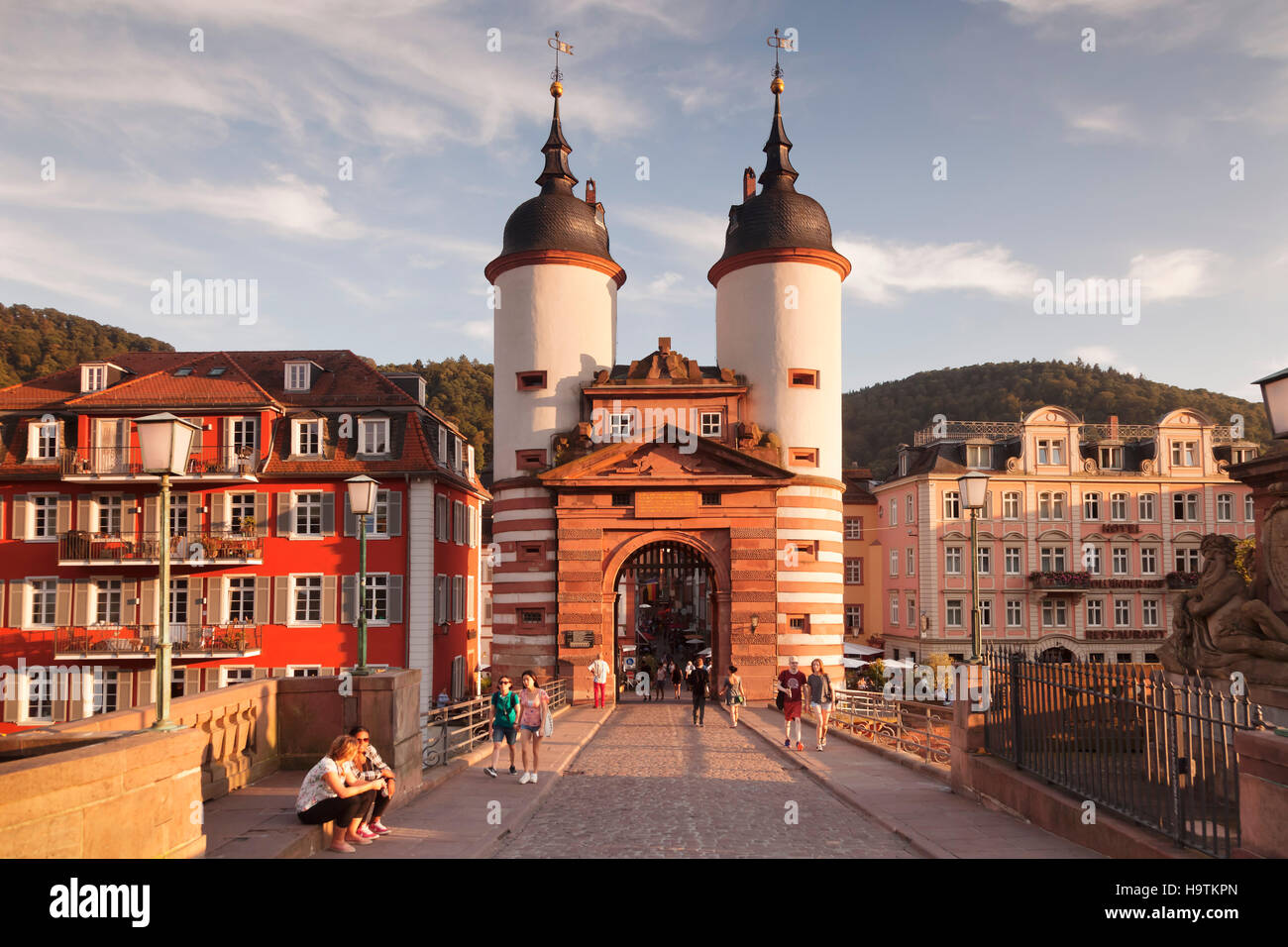 Karl Theodor Bridge Gate en Heidelberg, Baden-Württemberg, Alemania Foto de stock
