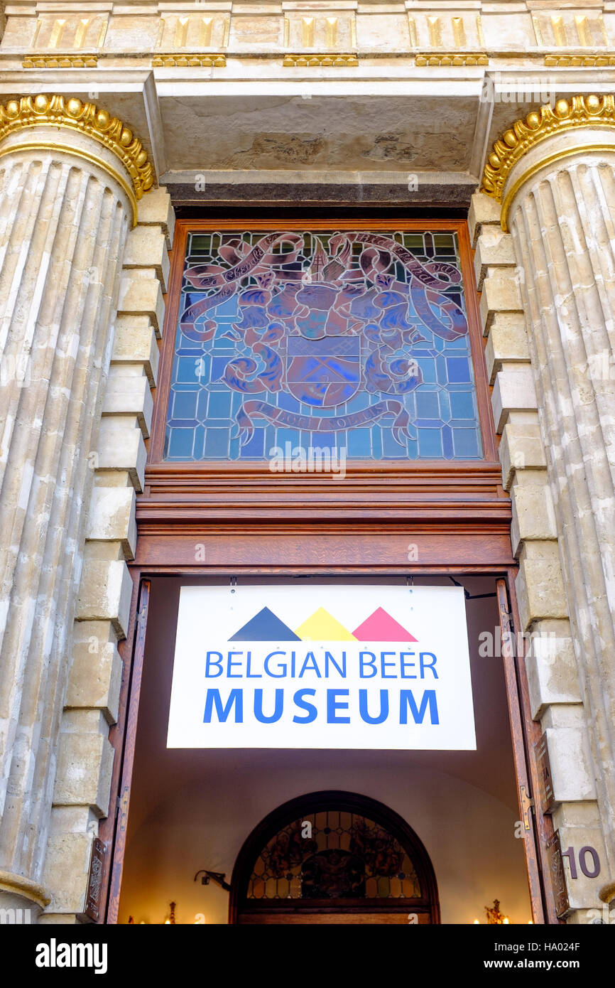 Entrada al Museo de la cerveza belga, Bruselas, Bélgica Foto de stock