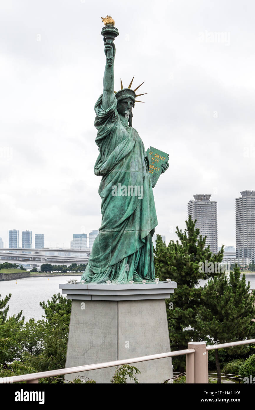 La Estatua De La Libertad En Odaiba Tokio Fotografia De Stock Alamy La Estatua De La Libertad En Odaiba Tokio Fotografia De Stock Alamy