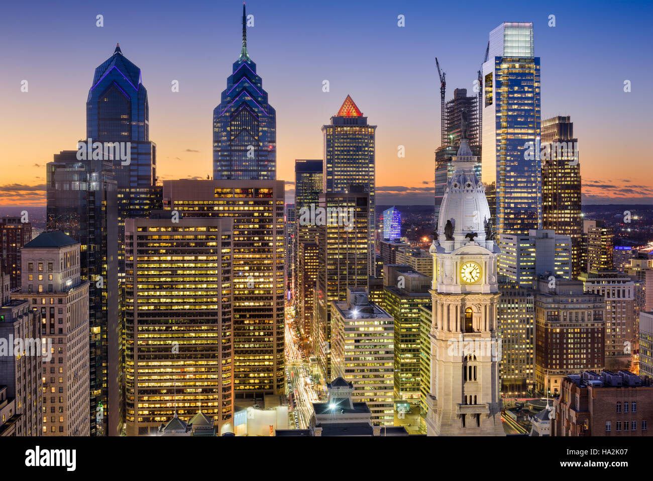 Philadelphia, Pennsylvania, EE.UU. Perfil del centro de la ciudad. Foto de stock