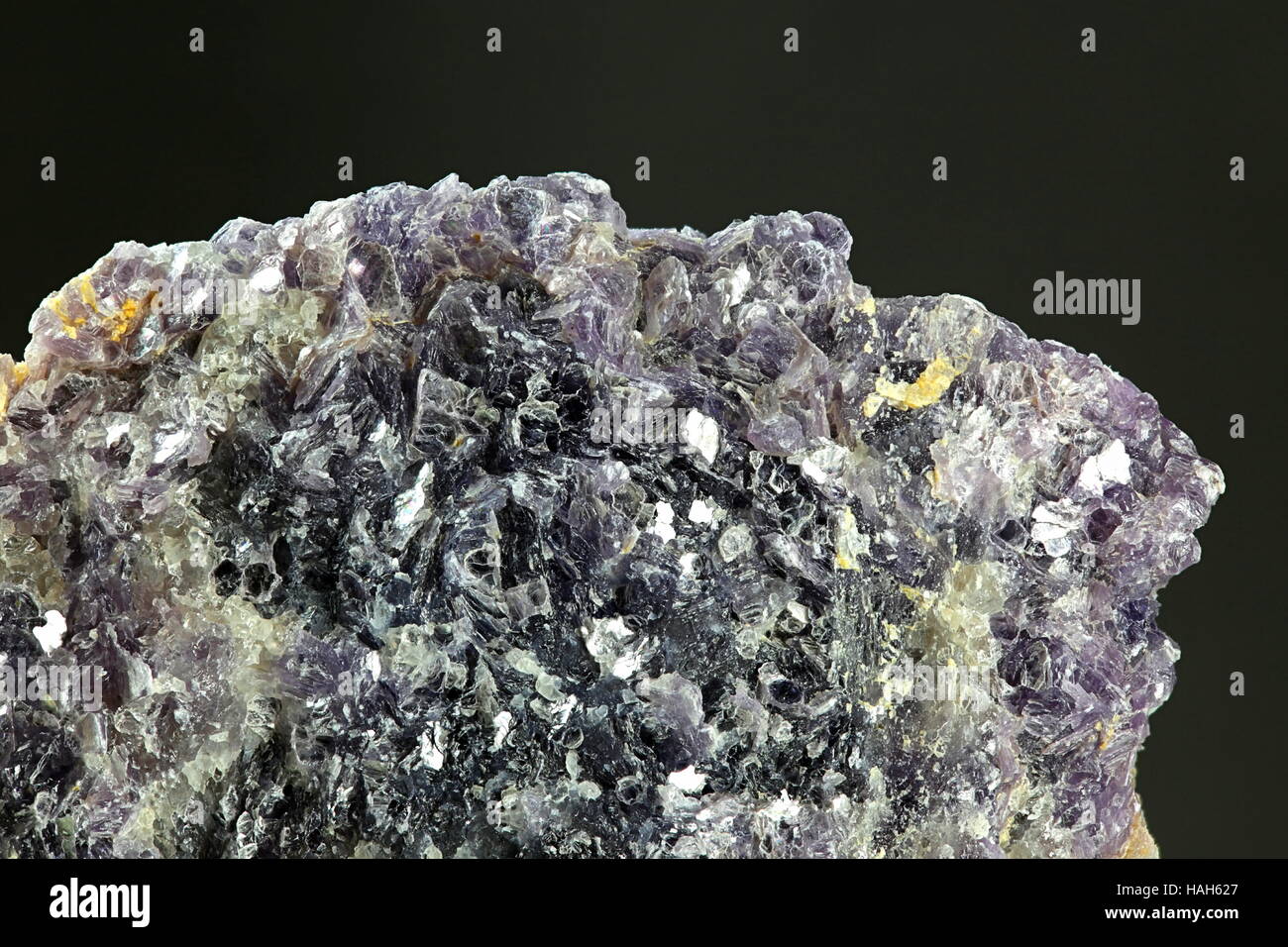 Lepidolita, un mineral de mica Foto de stock
