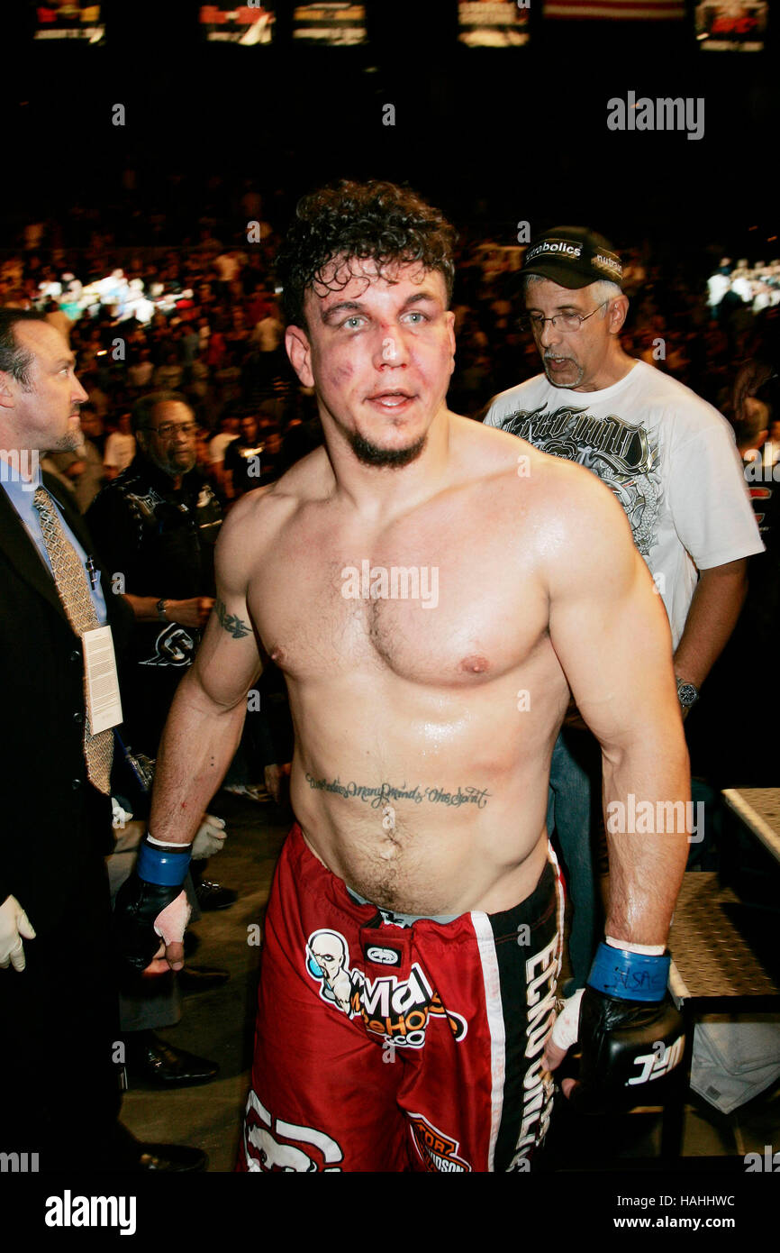 Frank Mir deja el Ocatagon tras perder a Brock Lesnar en ...