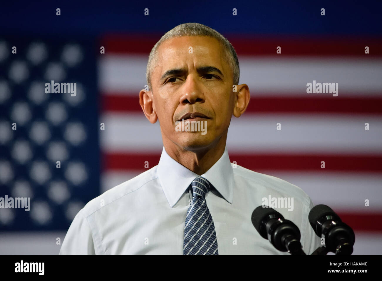 Barack Obama, presidente de los Estados Unidos. Absorbiendo el peso del mundo de expresión. Foto de stock