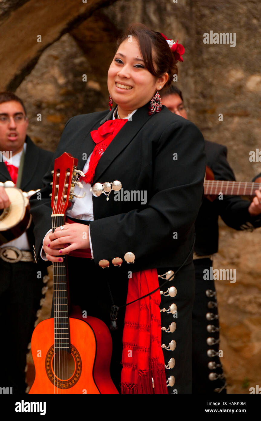 Banda de mariachis en la misión de San José, San Antonio, El Parque