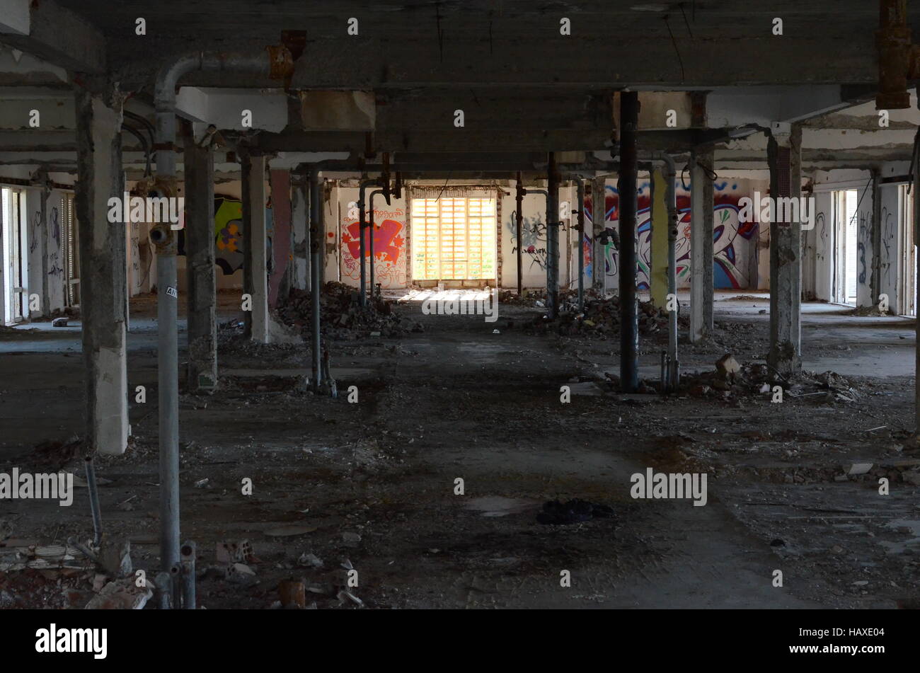 Fotos de un hotel abandonado durante una exploración urbana Foto de stock