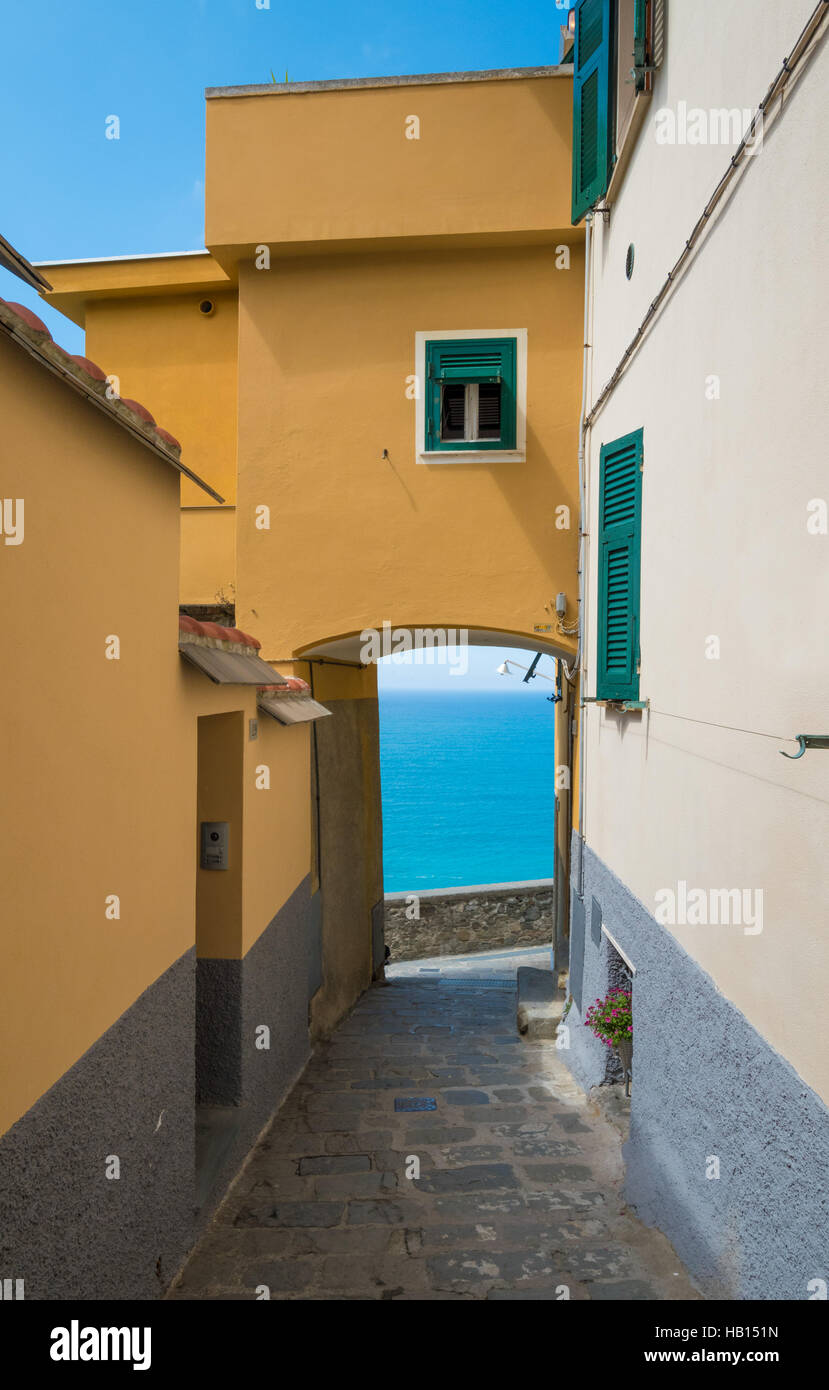 Cinque Terre (Liguria, Italia) - Las Cinco Tierras impresionante sobre el mar Foto de stock