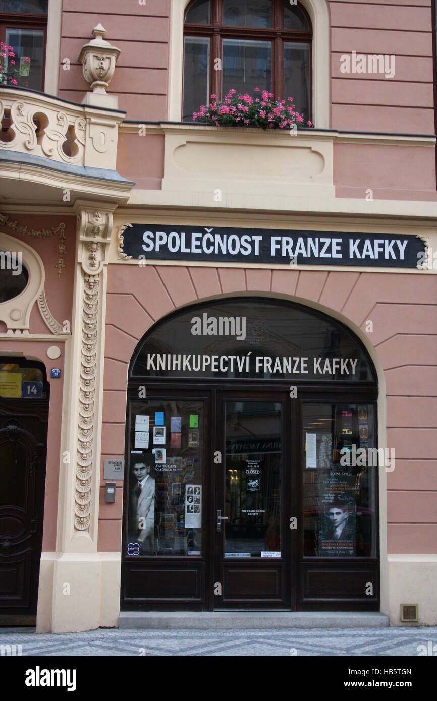Praga y Franz Kafka librería Foto de stock