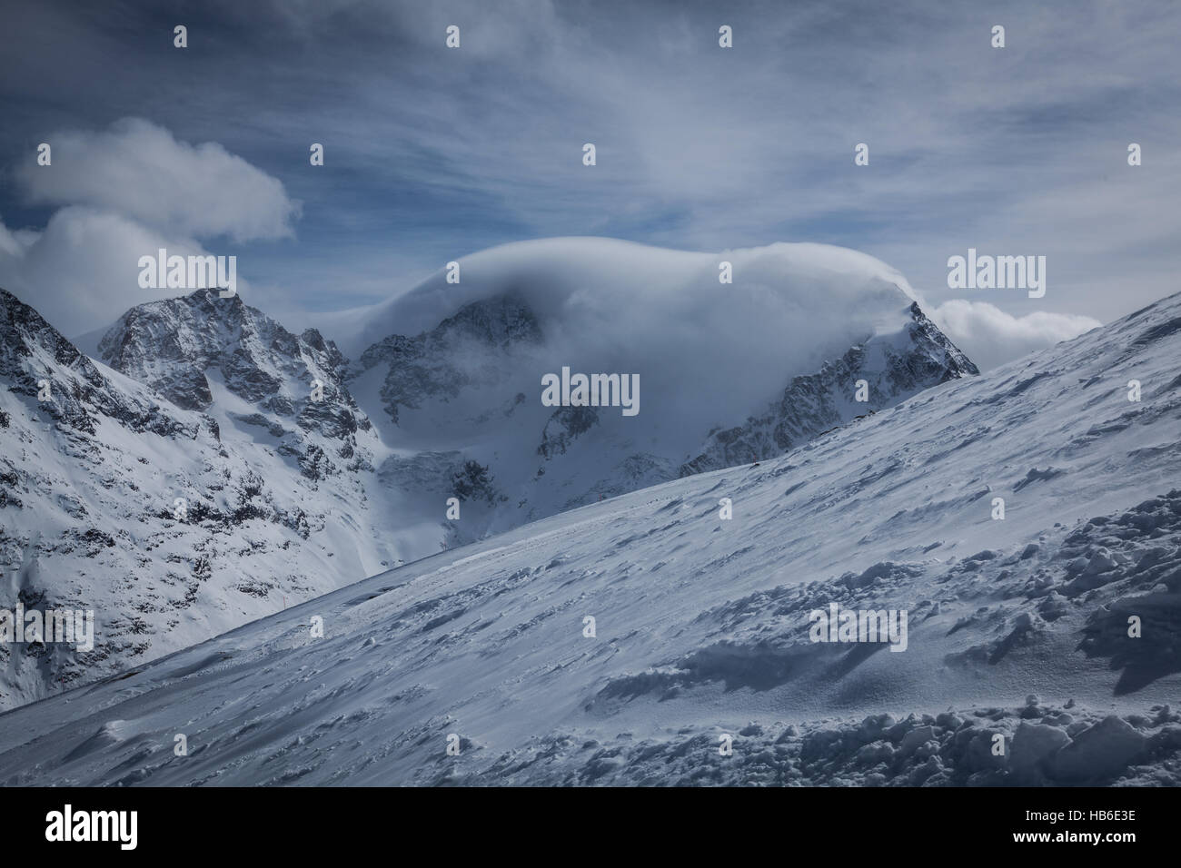 Paisaje de las montañas de los Alpes esquí Foto de stock