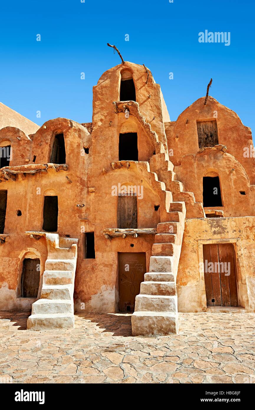 El Ksar ouled soltane, granero fortificado cerca de tataouine, del Sahara septentrional, Túnez Foto de stock