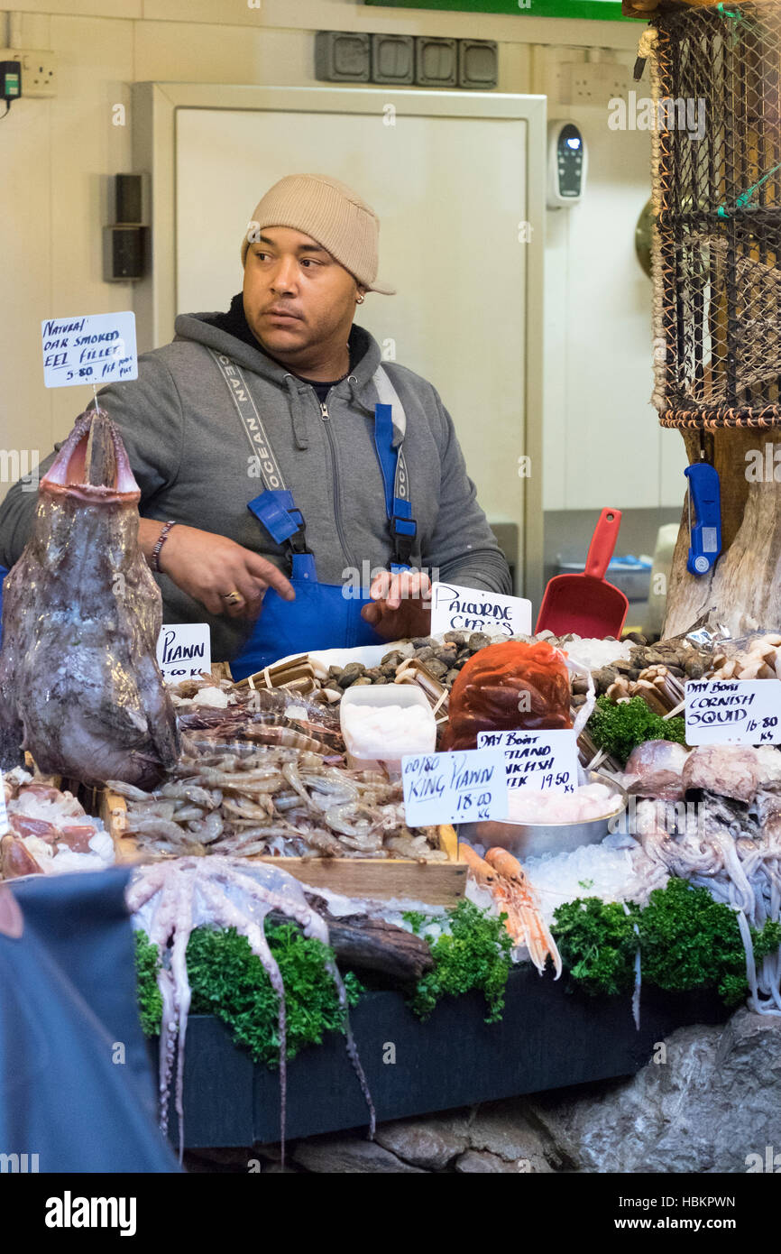 Mercado de pescados y mariscos Foto de stock