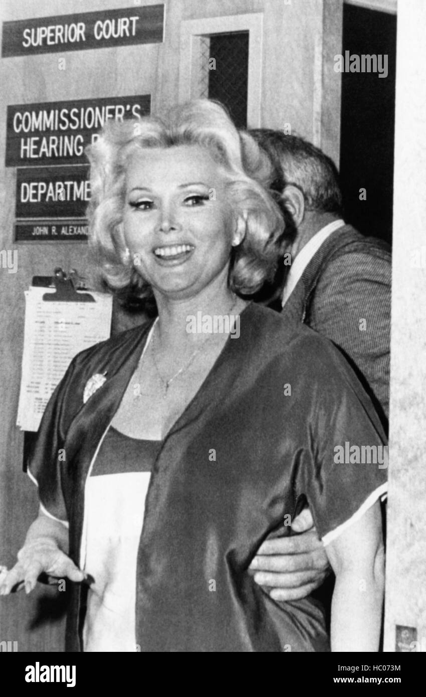 Zsa Zsa Gabor, después de haber obtenido su sexto divorcio, desde Jack