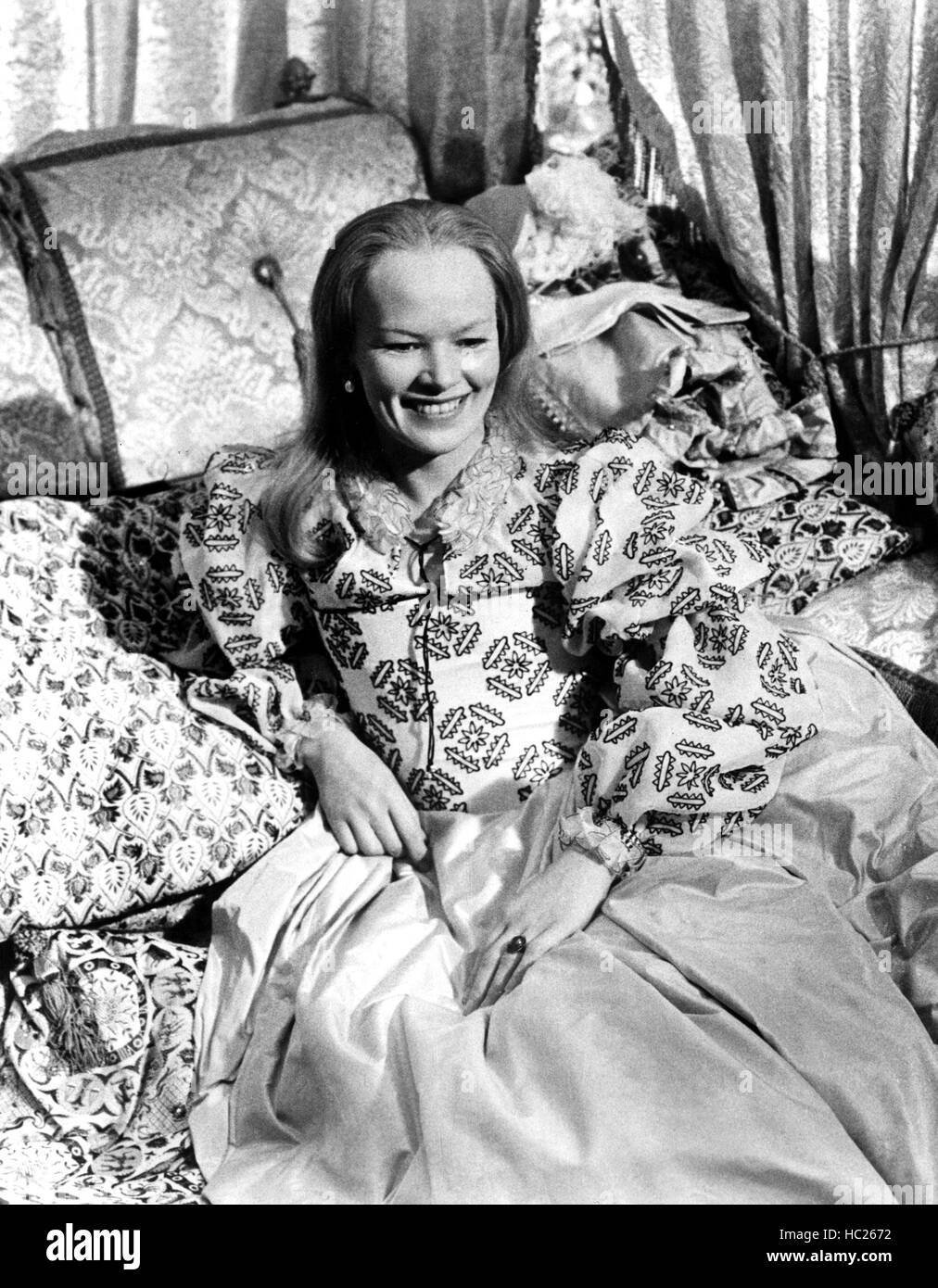 Glenda jackson mary queen scots fotografías e imágenes de alta