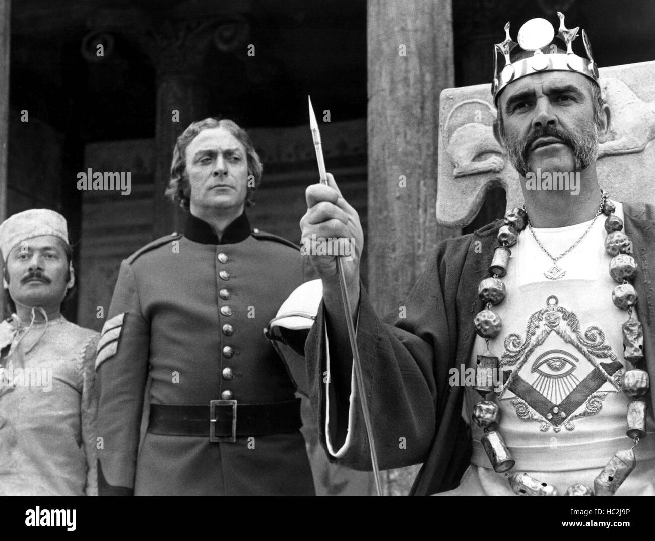 The man who would be king 1975 michael caine Imágenes de stock en blanco y  negro - Alamy