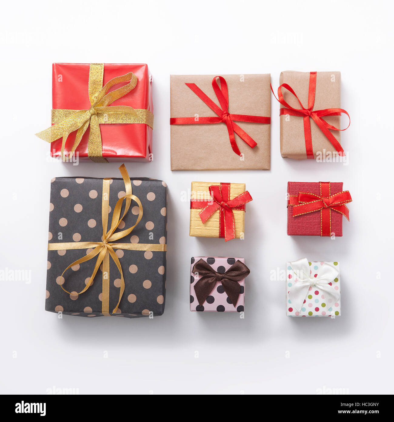 caja de regalo para navidad año nuevo rosa y azul caja de regalo fondo  blanco Vector de ilustración Imagen Vector de stock  Alamy