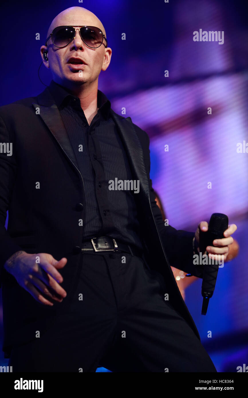 Pitbull cantante fotografías e imágenes de alta resolución Alamy