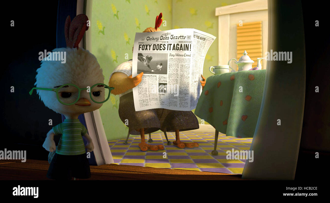 CHICKEN LITTLE, Chicken Little, Padre, 2005, (c) Walt Disney/cortesía  Colección Everett Fotografía de stock - Alamy