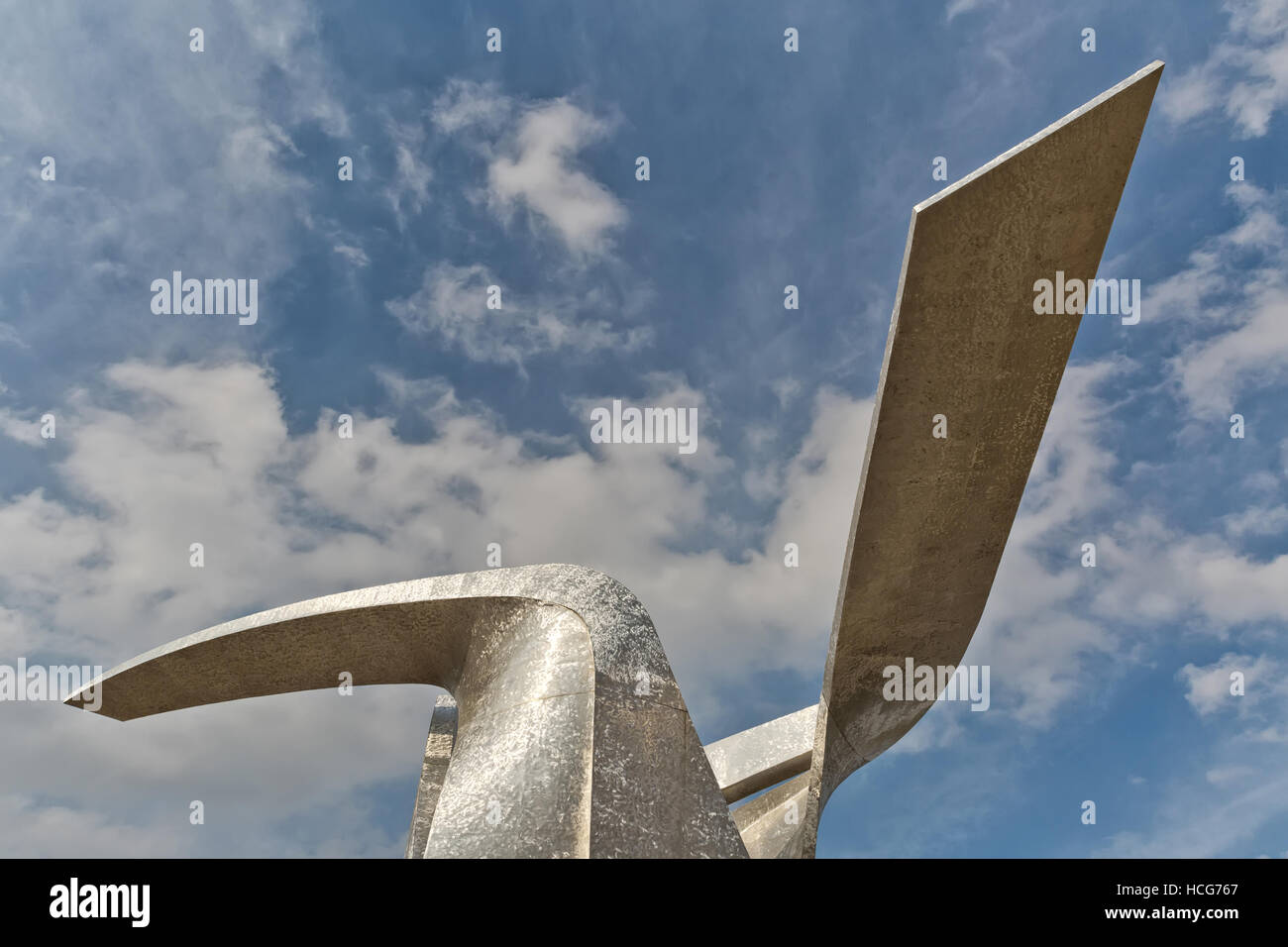 Milán, Italia - Septiembre de 2015: "Las alas" diseñado por Studio Daniel Libeskind. Relucientes esculturas de árbol que fondean en las cuatro esquinas de la CE Foto de stock