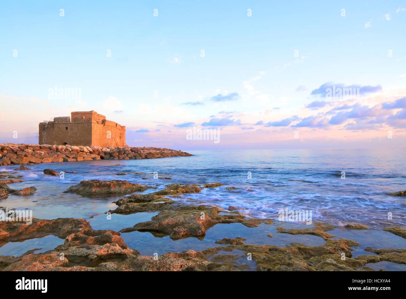 Castillo de Paphos, Paphos, Chipre, Mediterráneo Oriental Foto de stock