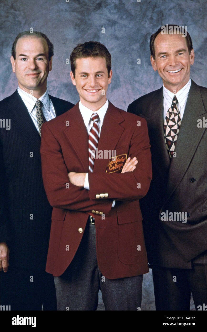 El equipo vestía zapatos tenis, (desde la izquierda): Larry Miller, Kirk Cameron, Dean Jones, 1995. © Walt Disney Televisión / cortesía de: Foto de stock