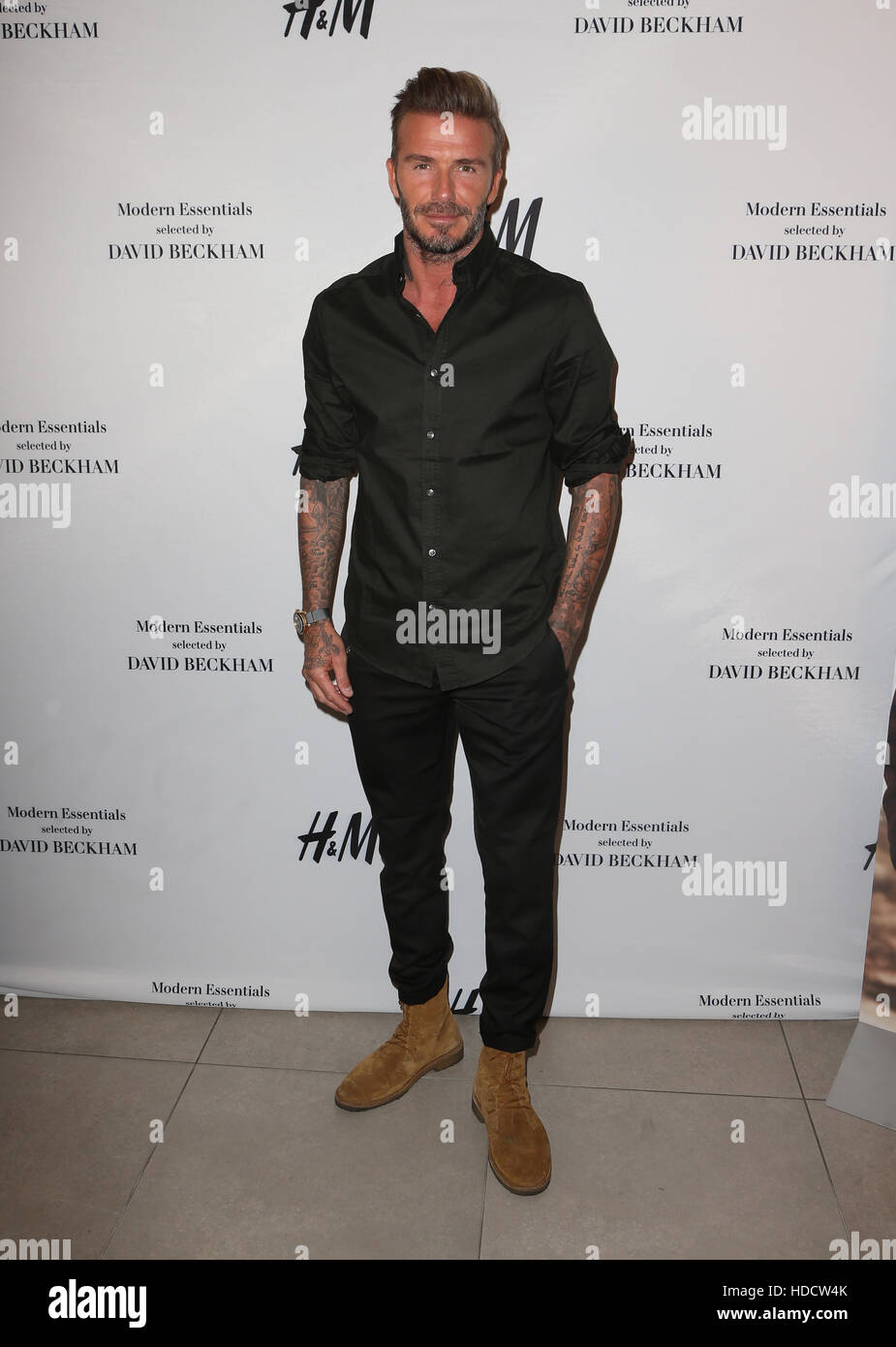 David Beckham Lanza Un Nuevo H M Modern Essentials Featuring Campana De David Beckham En Los Angeles California Estados Unidos Cuando 27 Sep 16 Fotografia De Stock Alamy