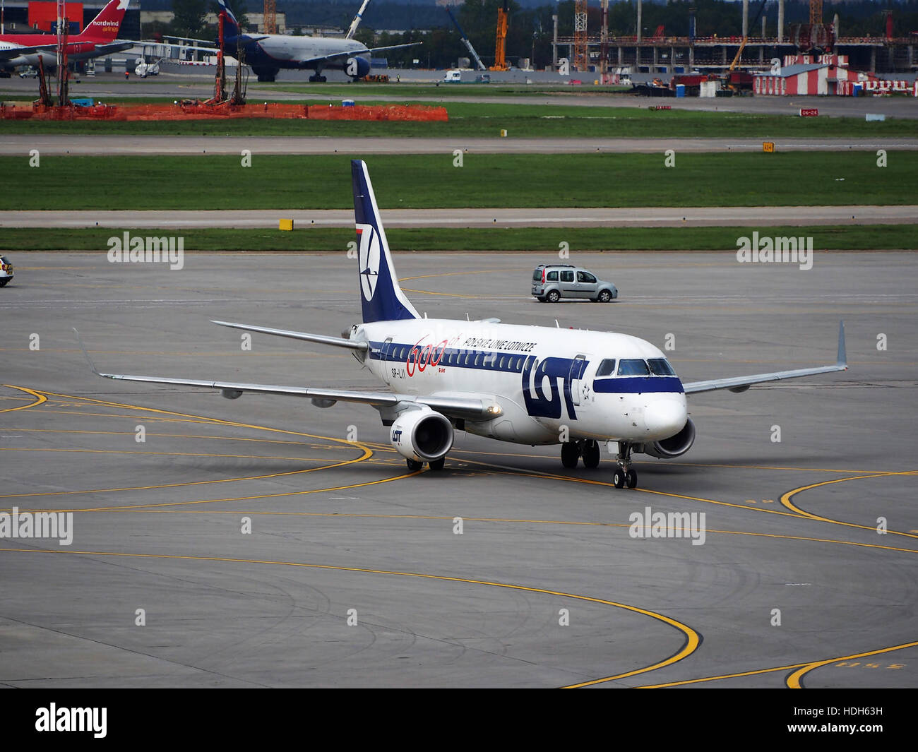SP-LII (avión) en el Aeropuerto Internacional Sheremetyevo pic1 Foto de stock