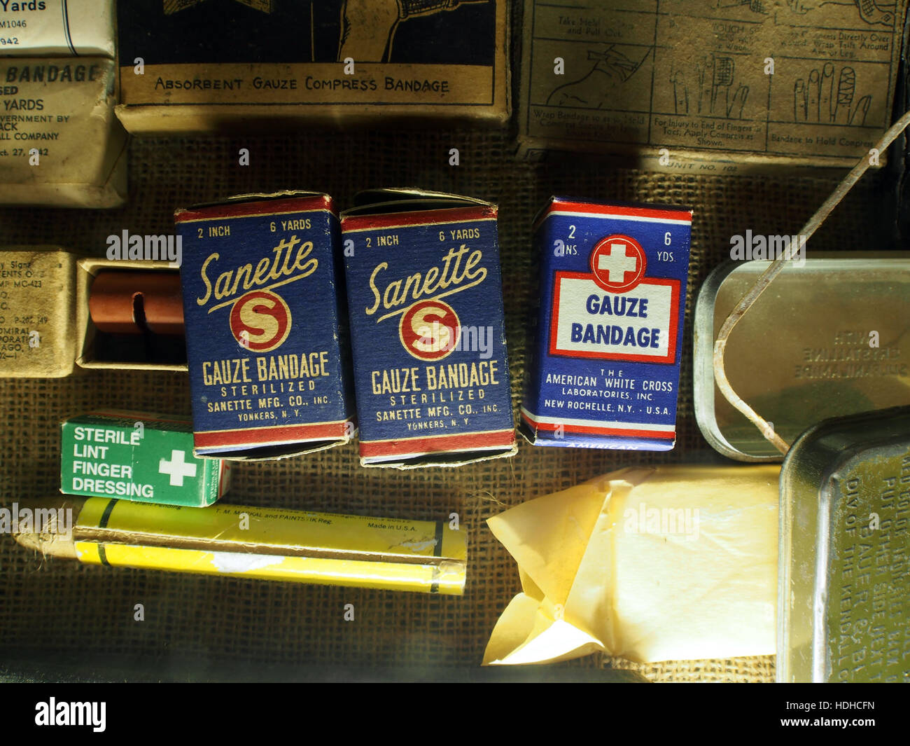 Vendaje de gasa Sanette paquetes, Museo invierno 1944 en Gingelom Foto de stock