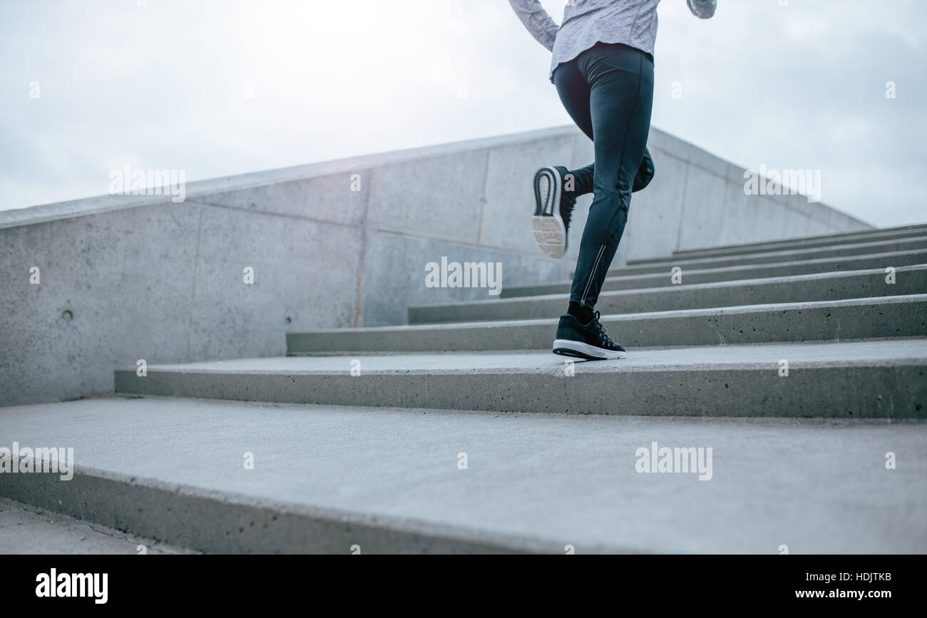 Correr De Escaleras Fotografías E Imágenes De Alta Resolución Alamy 1010