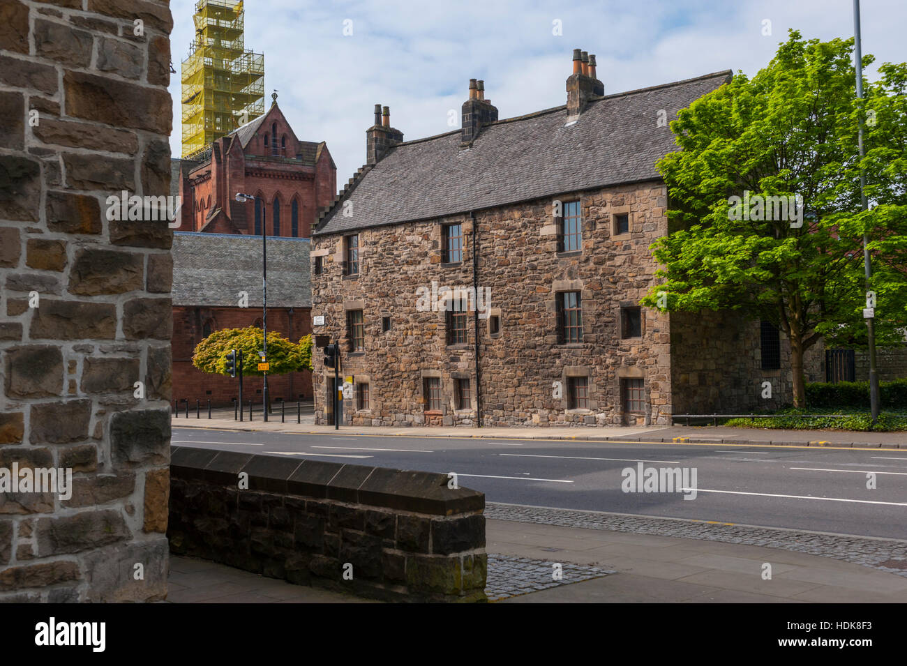 El Provands Lordship museo fuera de la Catedral de Glasgow Foto de stock