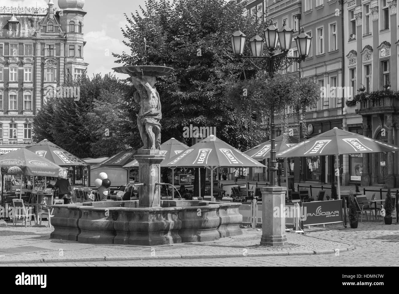 Antiguo mercado Swidnica en un día soleado de verano Schweidnitz Foto de stock