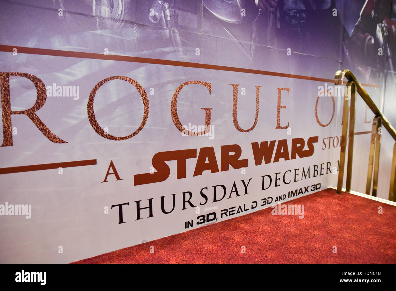 Empire, Leicester Square, Londres, Reino Unido. 14 de diciembre, 2016. Rogue: Una historia de Star Wars, preparativos en el Imperio, Leicester Square. Foto de stock