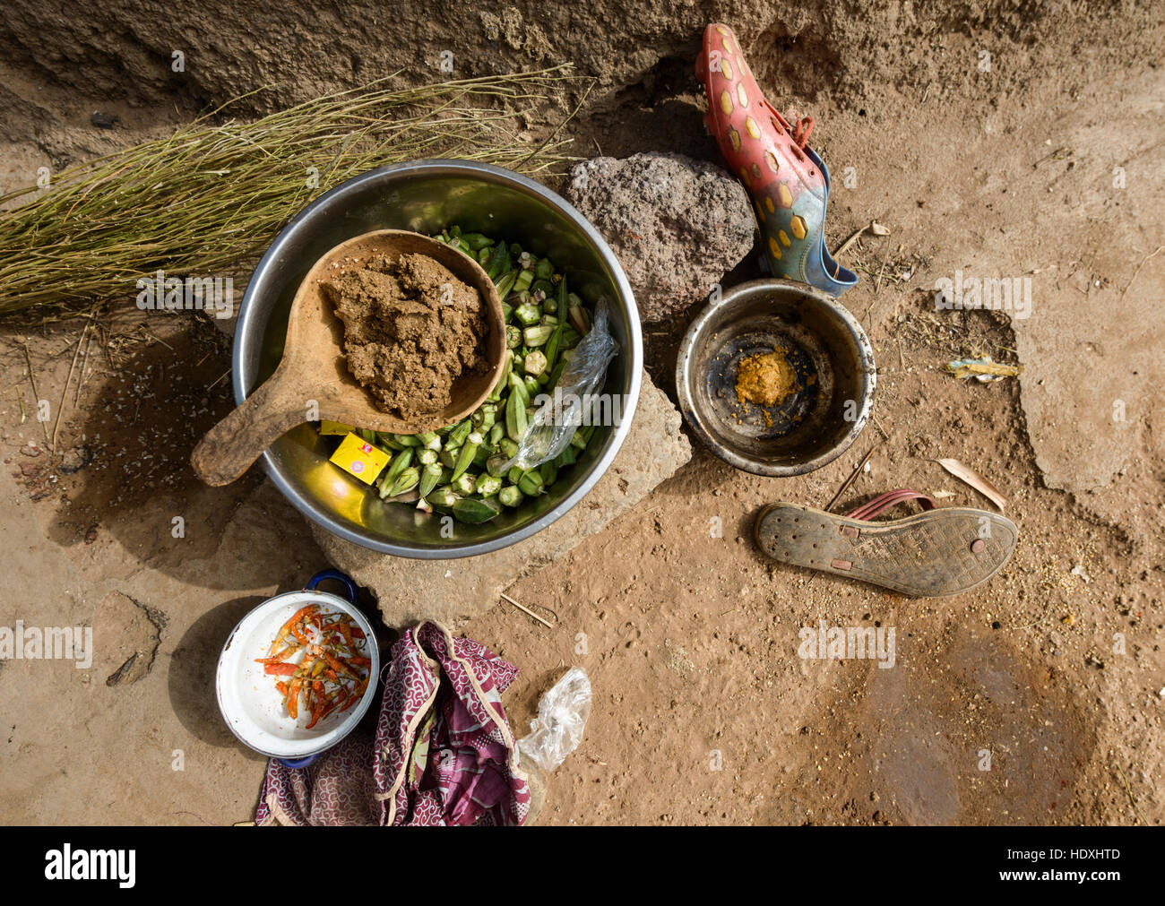 La vida de la aldea del norte de Togo Foto de stock
