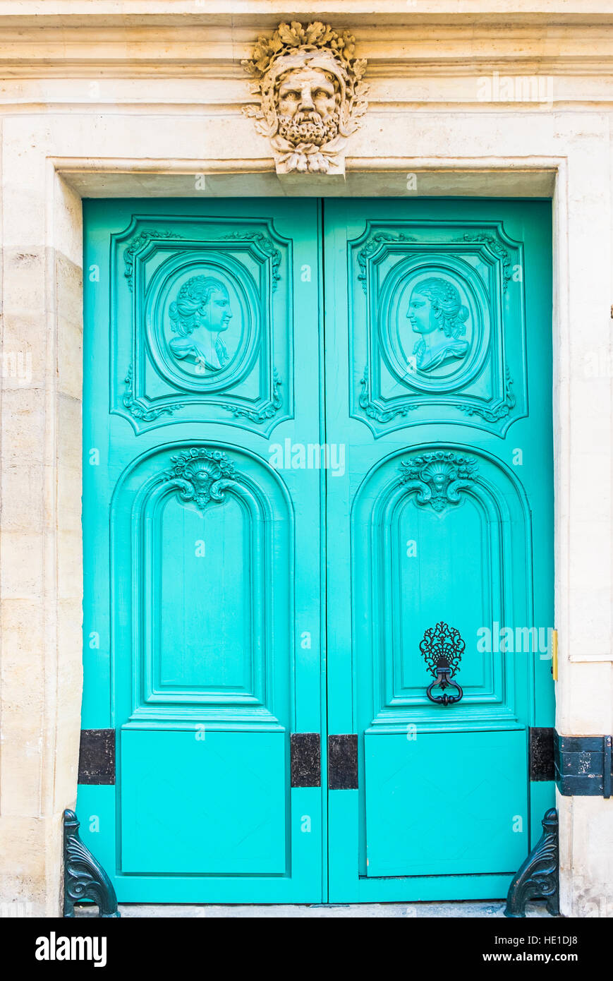 Puerta turquesa fotografías e imágenes de alta resolución - Alamy