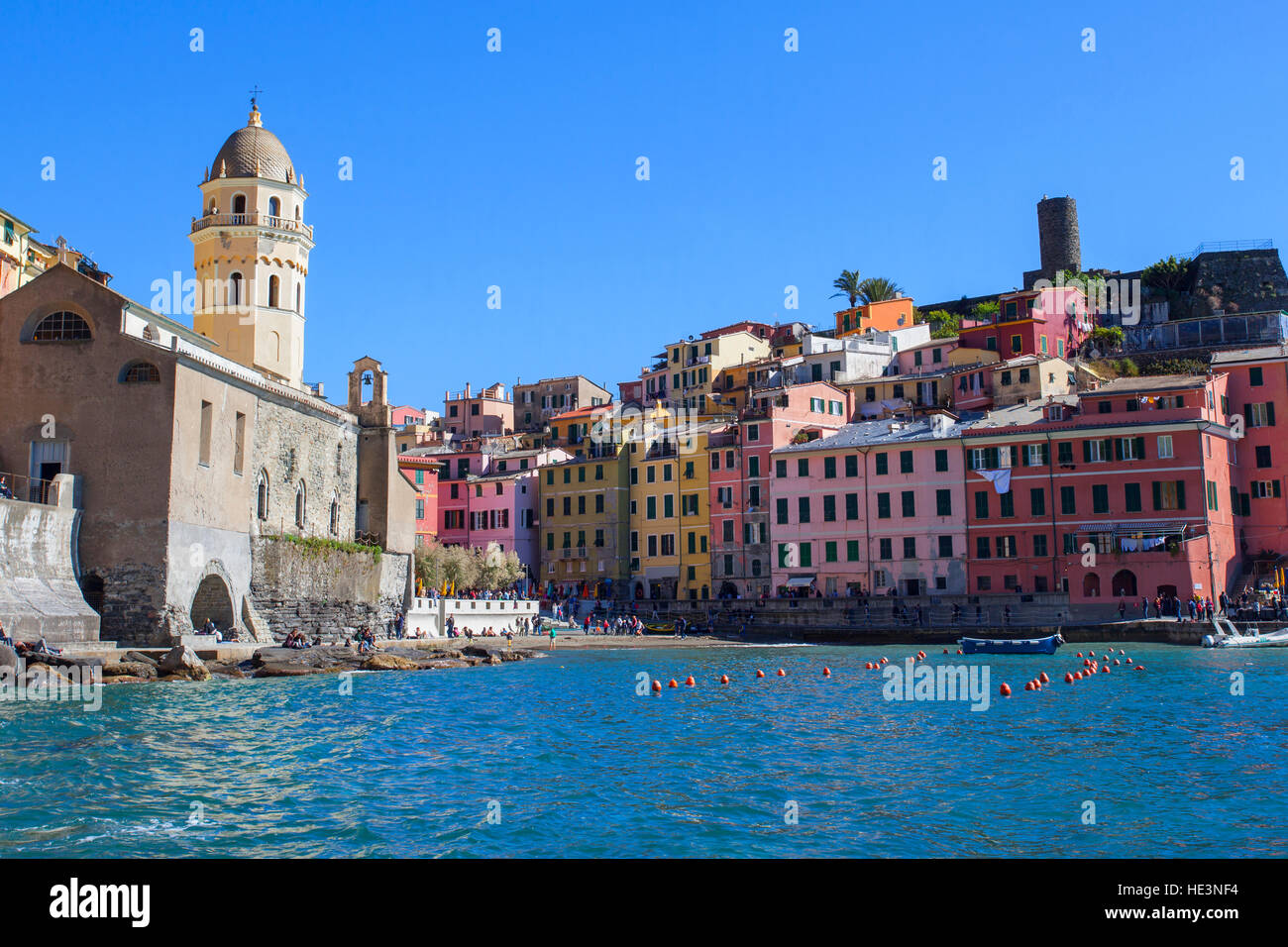 Vista de Vernazza. Cinque Terre, Liguria, Italia. Foto de stock