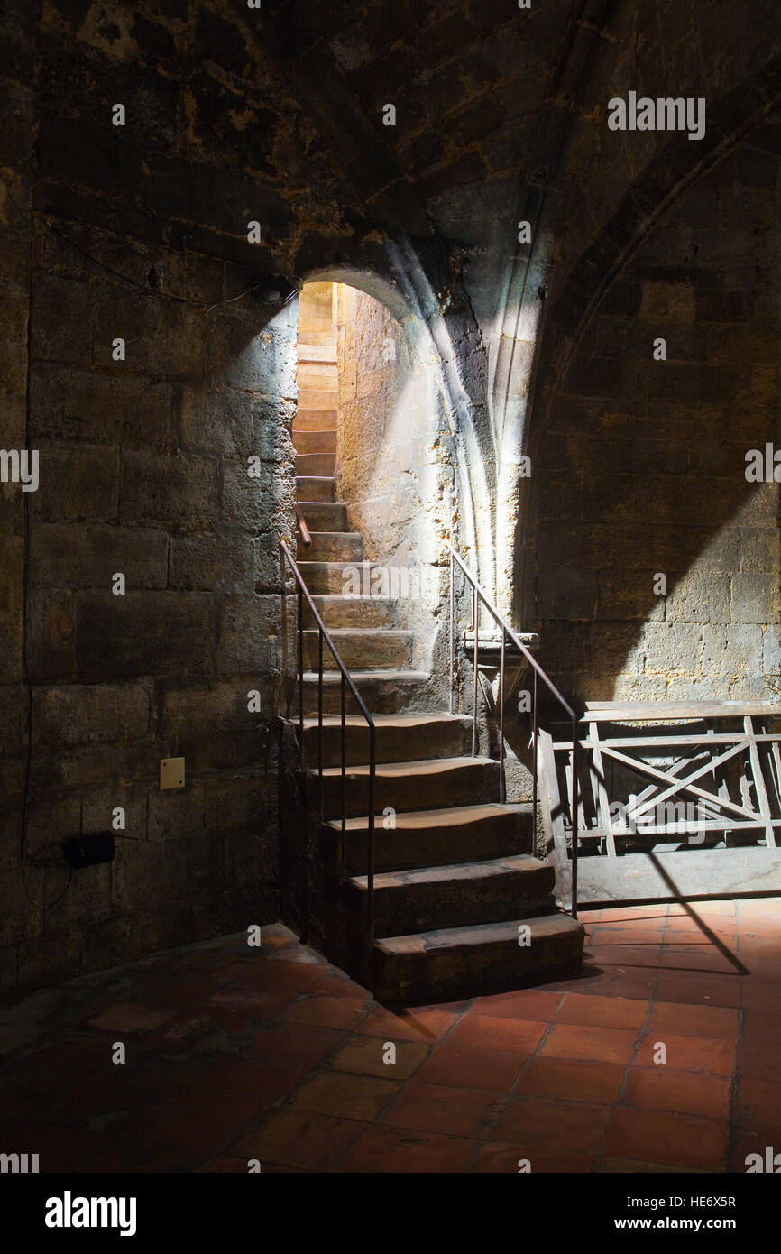 La cripta en La Fleche Saint Michel. Se encuentra en la ciudad de Burdeos, Francia. Foto de stock