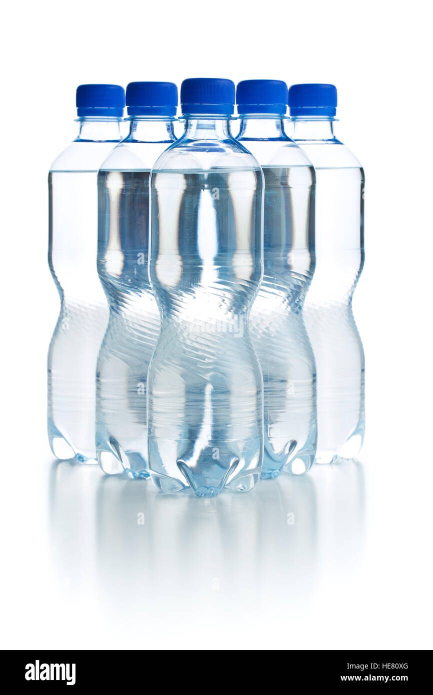 Pequeña botella de agua fotografías e imágenes de alta resolución - Alamy