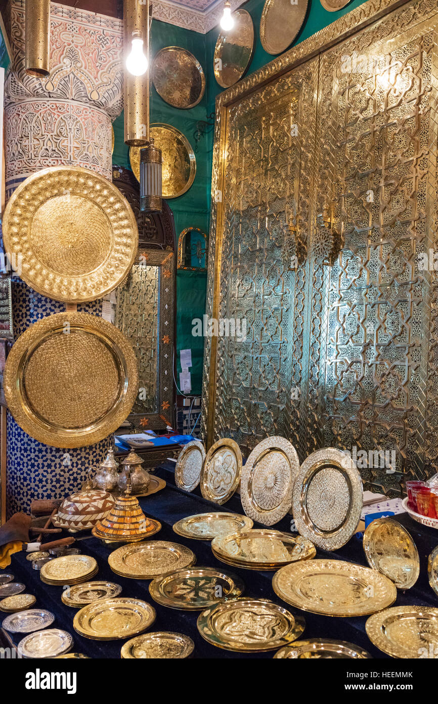 Metal Works shop, en Fes, Marruecos Foto de stock